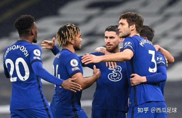 牌被扔垃圾 牌被扔垃圾