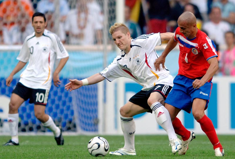 [高尔夫]世界排名：坎贝尔夺冠进入前100 克鲁斯维克216位.